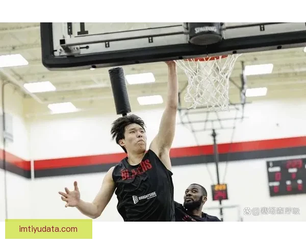 练级归来杨瀚森重返开拓者担纲内线核心再出发全力冲击新赛季荣耀征程